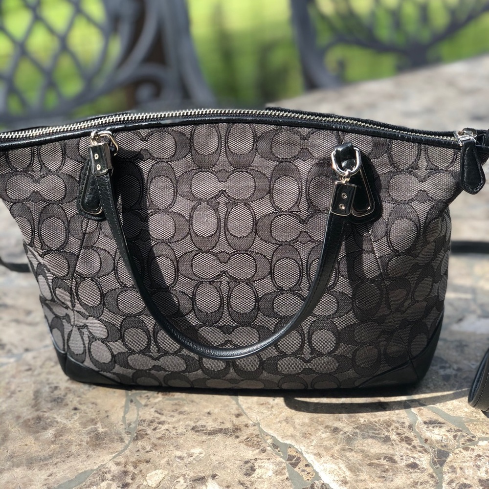 Coach Purse - Picture 3 of 3